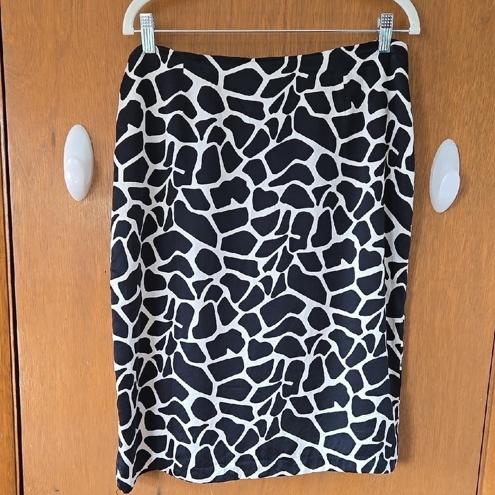 I.N.C. Brand, Stylish Black and White Skirt, Size - Picture 1 of 6